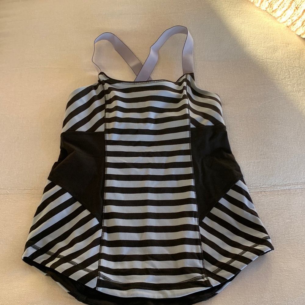 Lulu lemon top